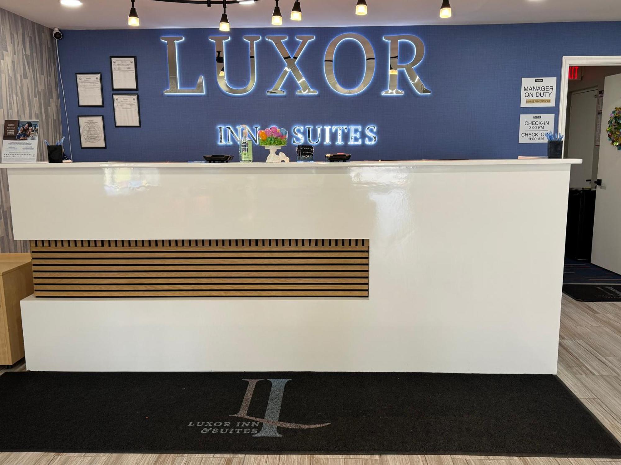 Luxor Inn & Suites, A Travelodge By Wyndham 엘킨스 외부 사진